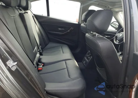 2013 BMW 328 Xi z USA, uszkodzony, nr VIN WBA3B3G51DNR79673